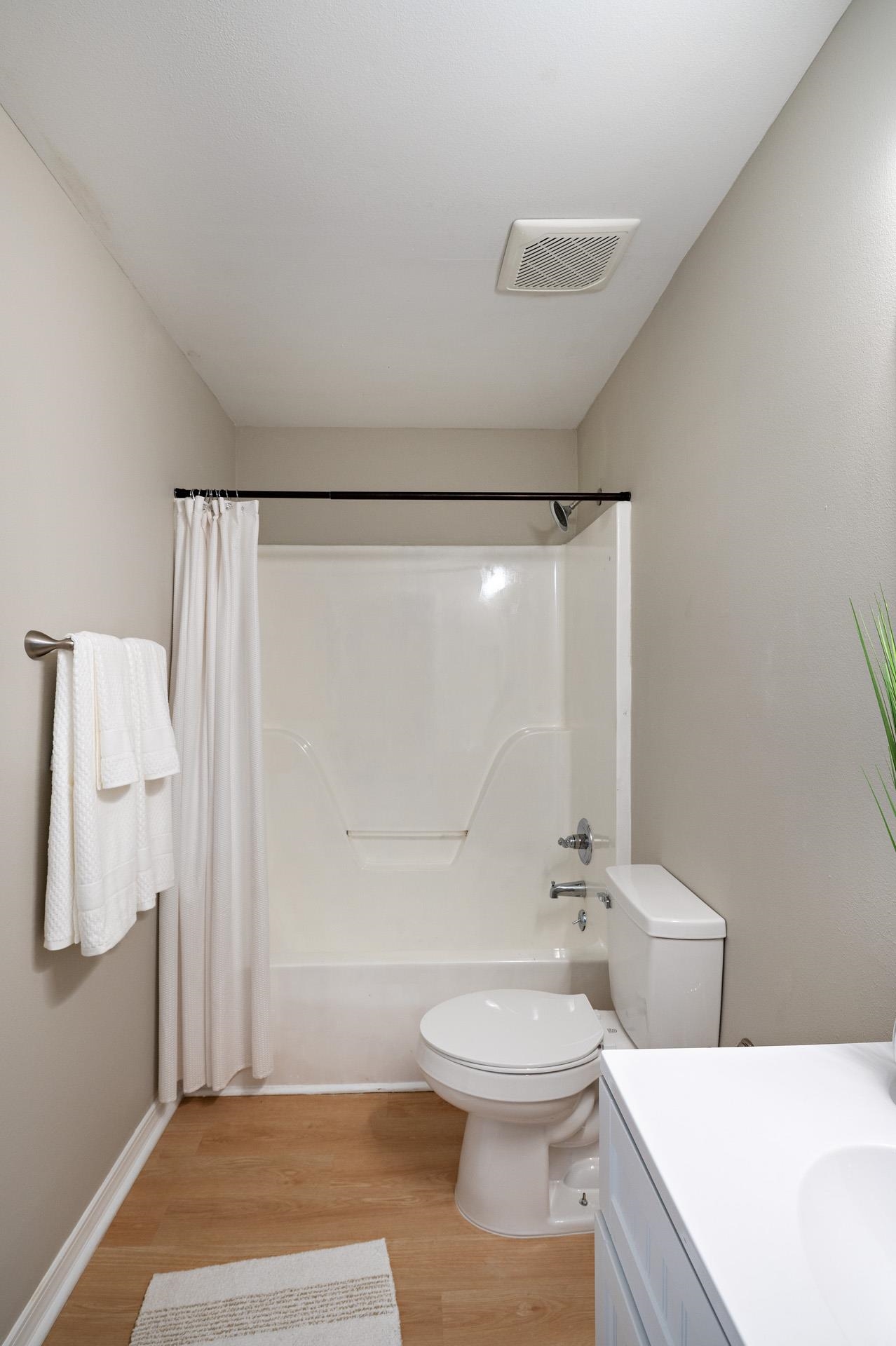 13474 Rooster Lane Foley, AL 36535 - Photo 30 of 39 Bathroom