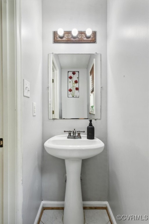 203 Oaktree Road, Unit A Williamsburg, VA 23188 - Photo 19 of 46 Bathroom featuring sink