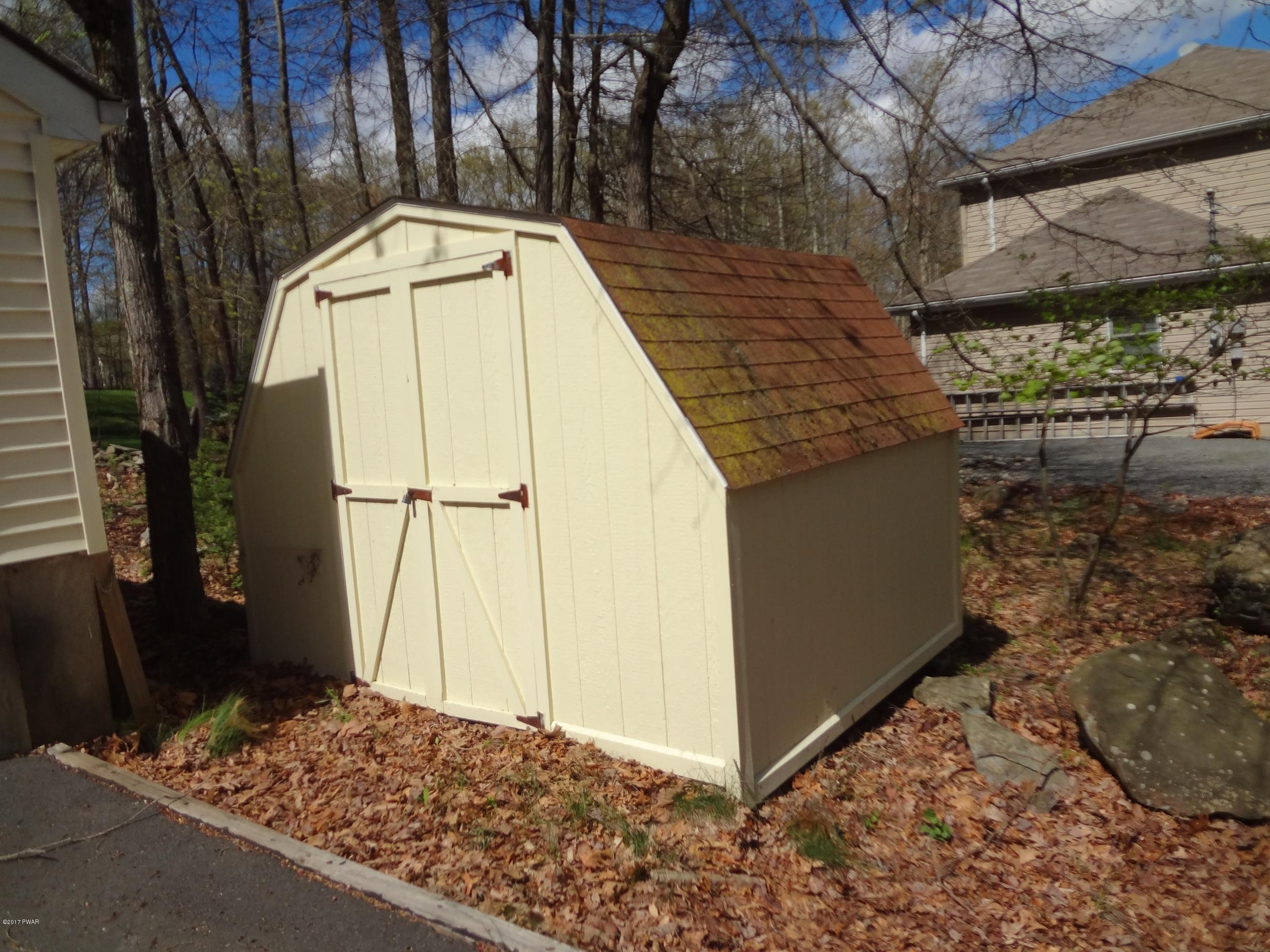 213 Mohican Road Canadensis, PA 18325 - Photo 17 of 20 Shed 1