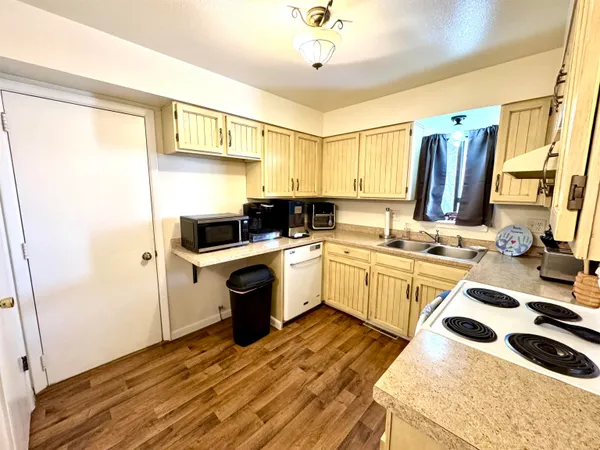 $475,000 | 100 Tampa Court, Cheyenne, WY 82001