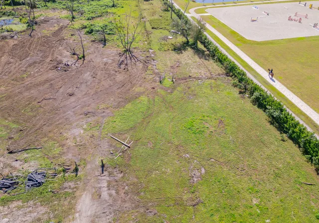 $1,600,000 | 16296 Deer Path Lane, Wellington, FL 33470