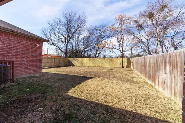 a view of backyard space