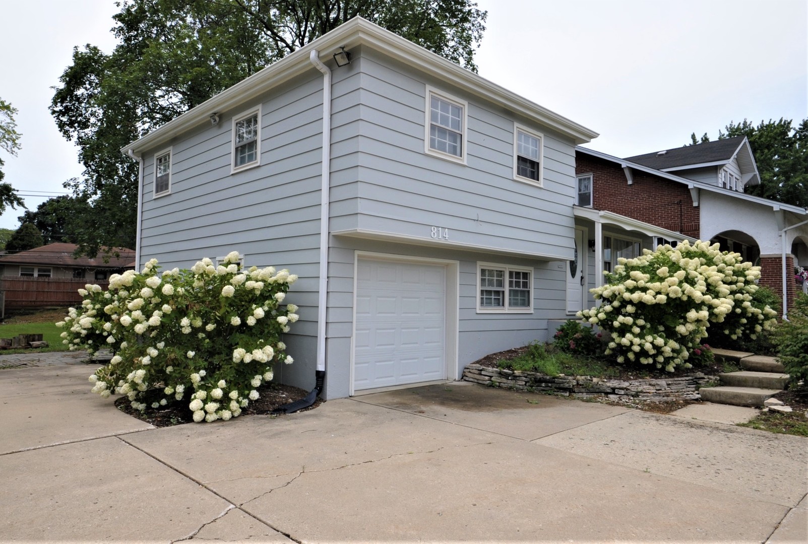 814 West Roosevelt Road Wheaton, IL 60187 - Photo 2 of 34