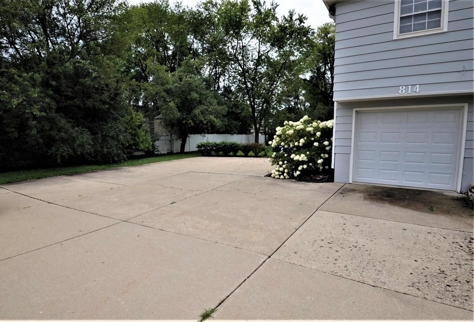 814 West Roosevelt Road Wheaton, IL 60187 - Photo 3 of 34