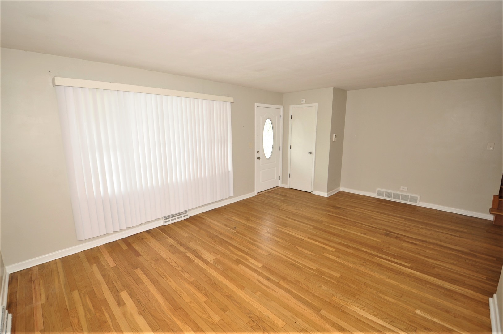 814 West Roosevelt Road Wheaton, IL 60187 - Photo 4 of 34