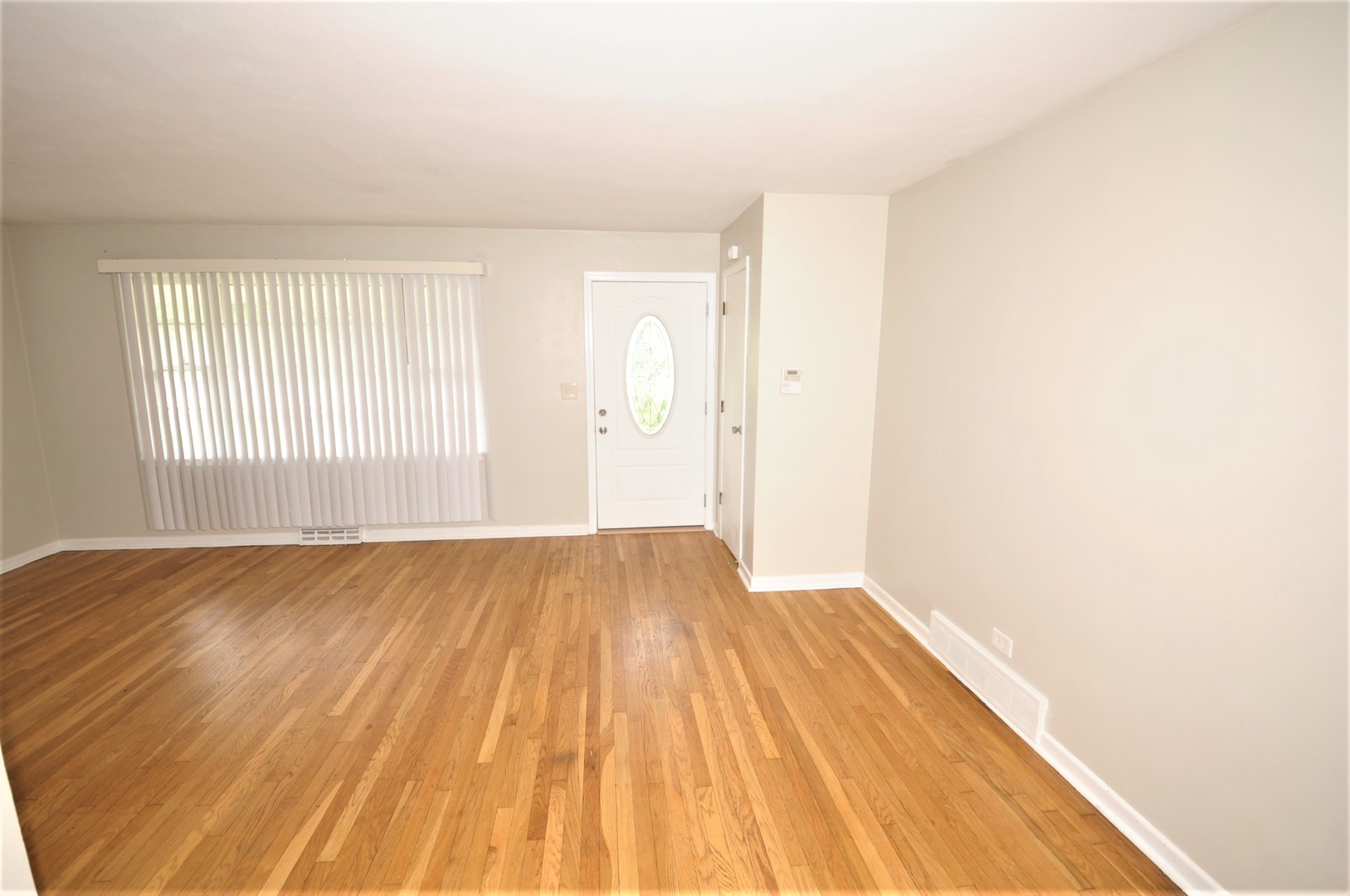 814 West Roosevelt Road Wheaton, IL 60187 - Photo 5 of 34