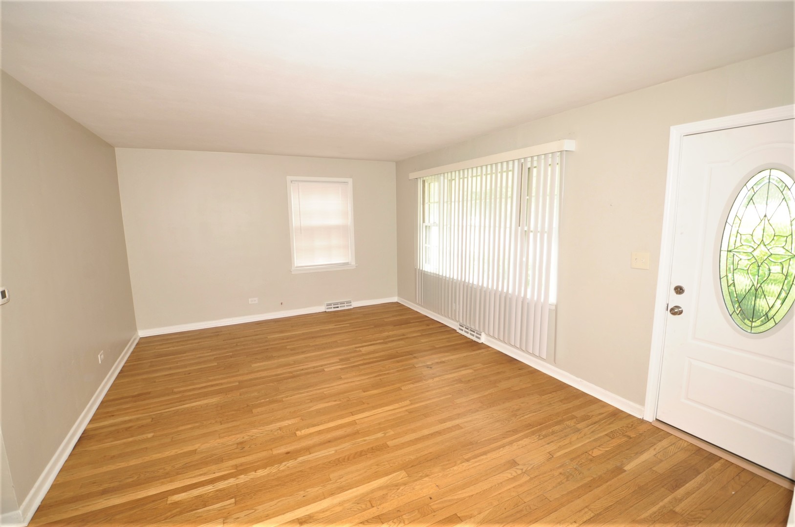 814 West Roosevelt Road Wheaton, IL 60187 - Photo 6 of 34