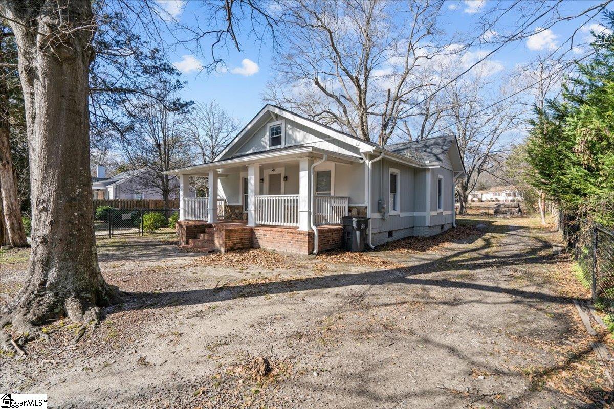 16 West Marion Road Greenville, SC 29617 - Photo 3 of 29 Gallery Image 3