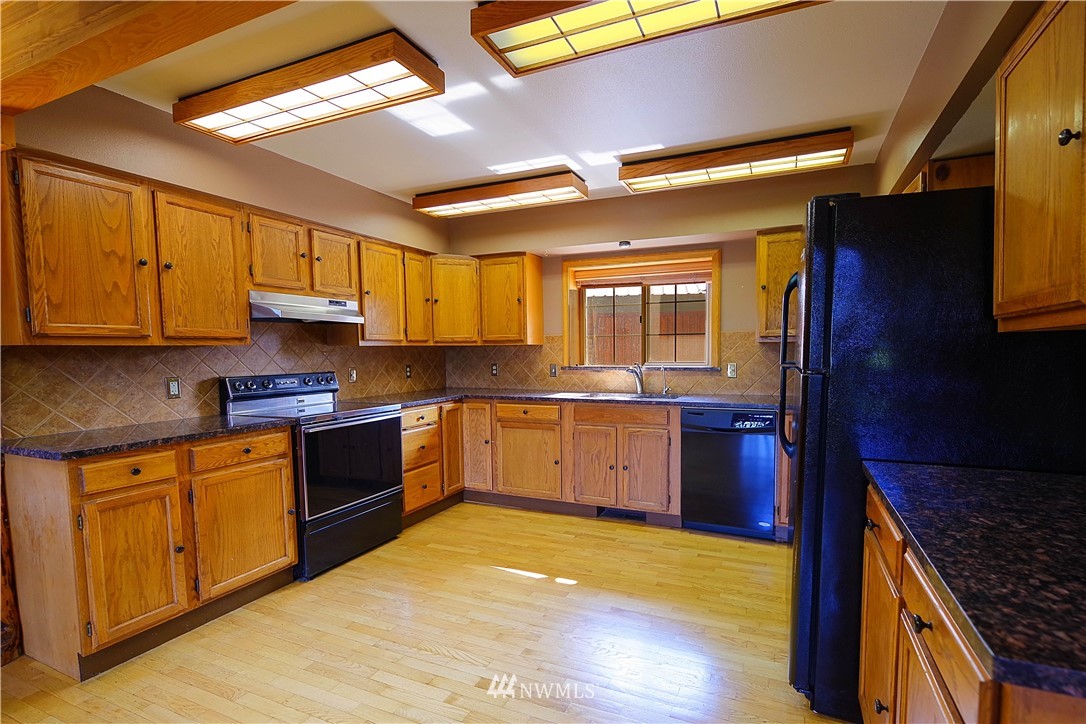 1121 Lower Peoh Point Road Cle Elum, WA 98922 - Photo 4 of 23 Gallery Image 4