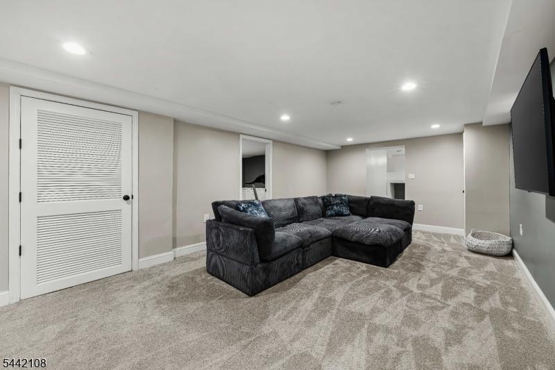37 Barley Sheaf Road Flemington, NJ 08822 - Photo 27 of 37
