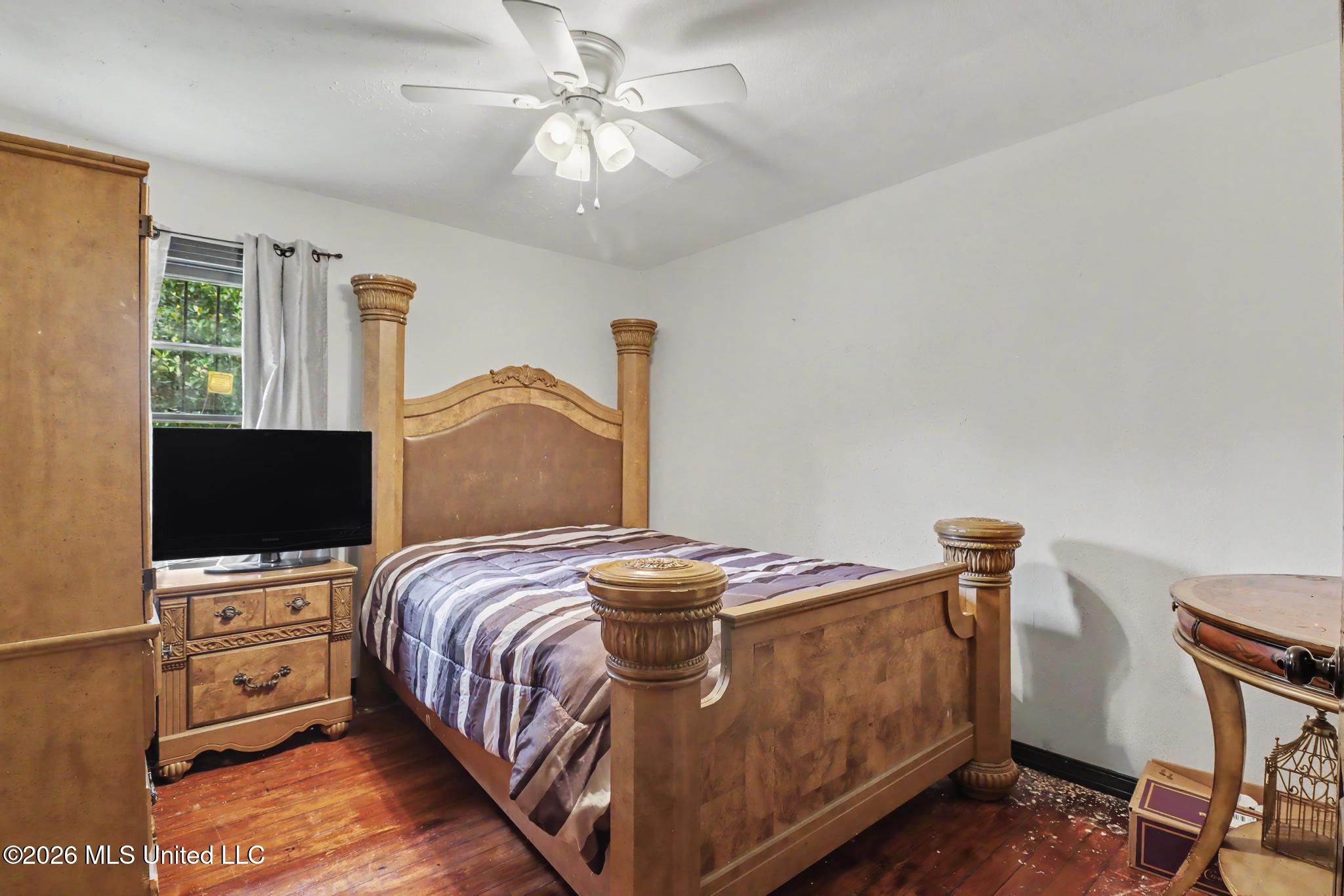 5012 Old Pass Road Gulfport, MS 39501 - Photo 8 of 15 IMG_4383