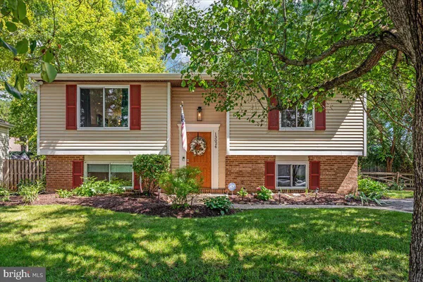 $715,000 | 13024 Farthingale Drive, Herndon, VA 20171