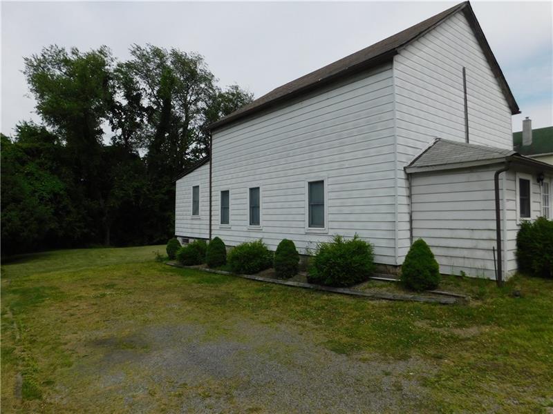 2051 2nd Street Apollo, PA 15613 - Photo 3 of 8 Left side , Off-Street parking area