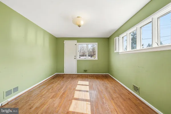 $850,000 | 700 Greyrock Drive, Silver Spring, MD 20910