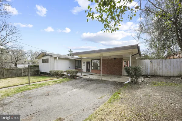 $850,000 | 700 Greyrock Drive, Silver Spring, MD 20910