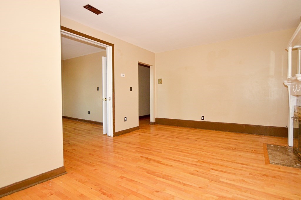 5 State Street, Unit 2F Worcester, MA 01609 - Photo 8 of 19 Gallery Image 8