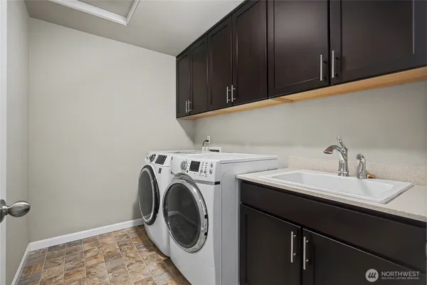 $849,900 | 6013 South 302nd Street, Auburn, WA 98001