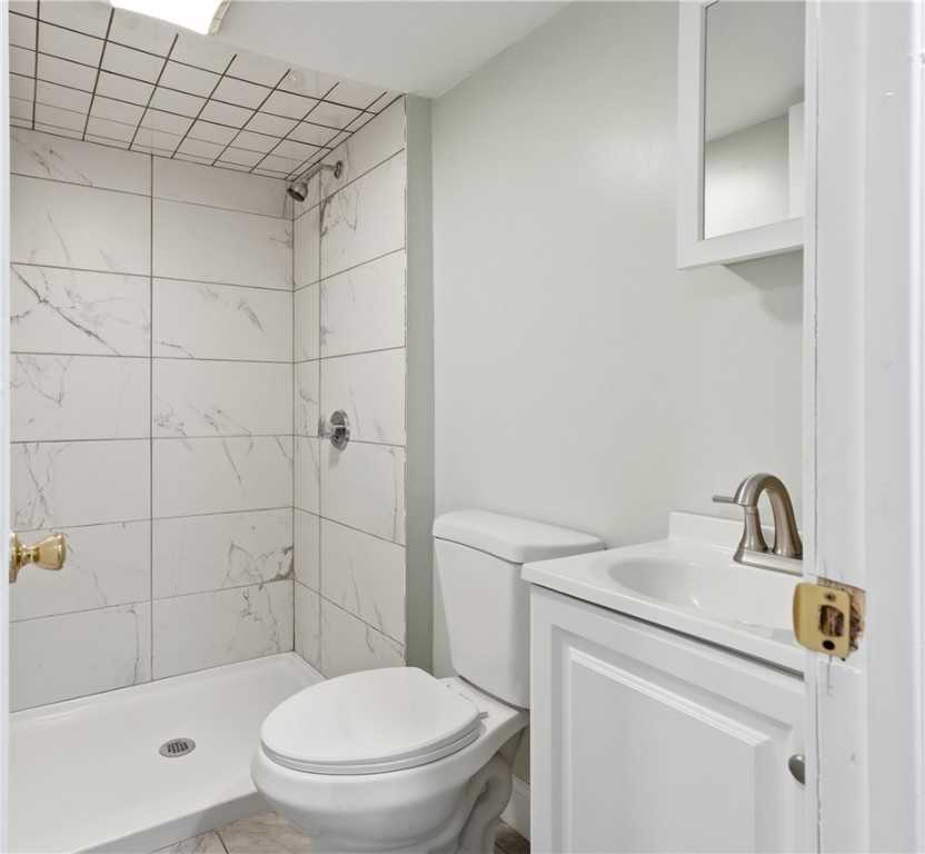 10 Geneva Street Providence, RI 02908 - Photo 29 of 34 Lower level - full bath