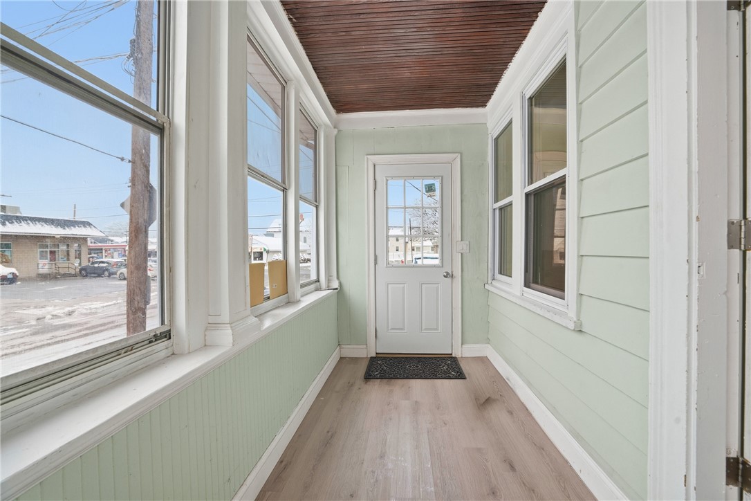 10 Geneva Street Providence, RI 02908 - Photo 3 of 34 Front Porch