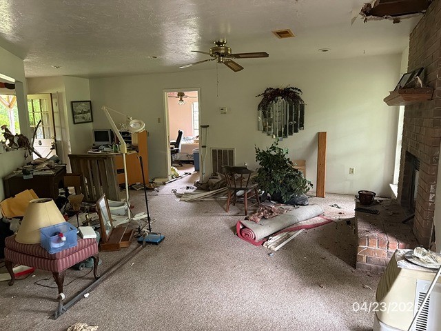 10580 Greenridge Road Conroe, TX 77303 - Photo 7 of 10 a view of a room with gym equipment