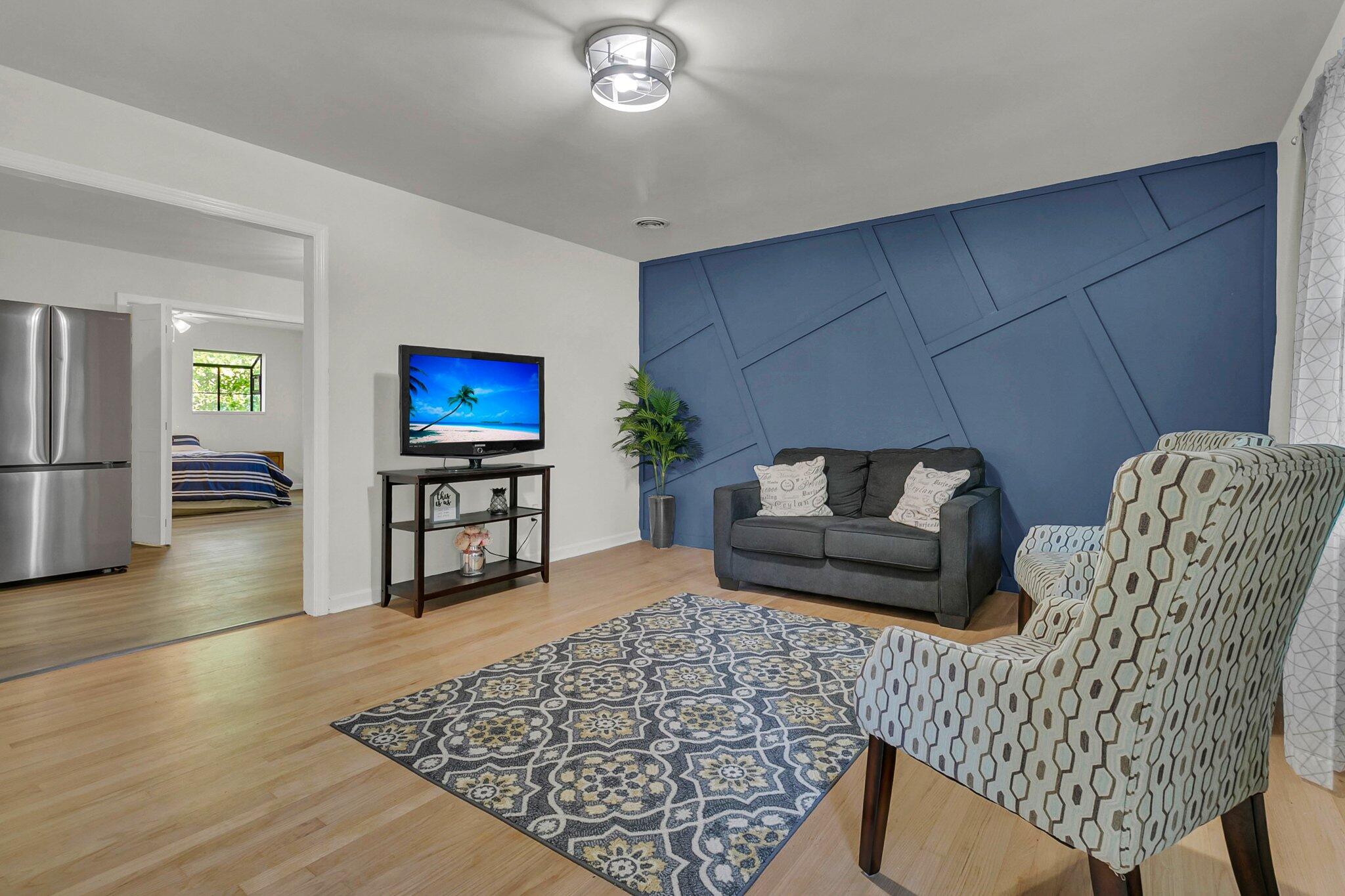 110 Englewood Road Goose Creek, SC 29445 - Photo 8 of 41 Living Room