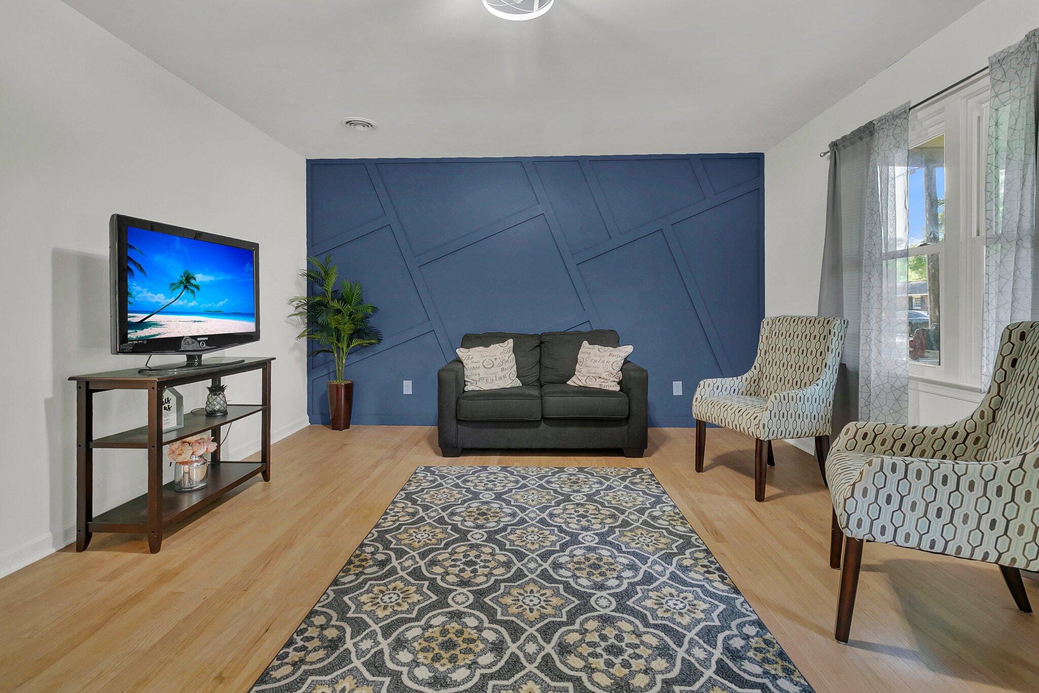 110 Englewood Road Goose Creek, SC 29445 - Photo 10 of 41 Living Room