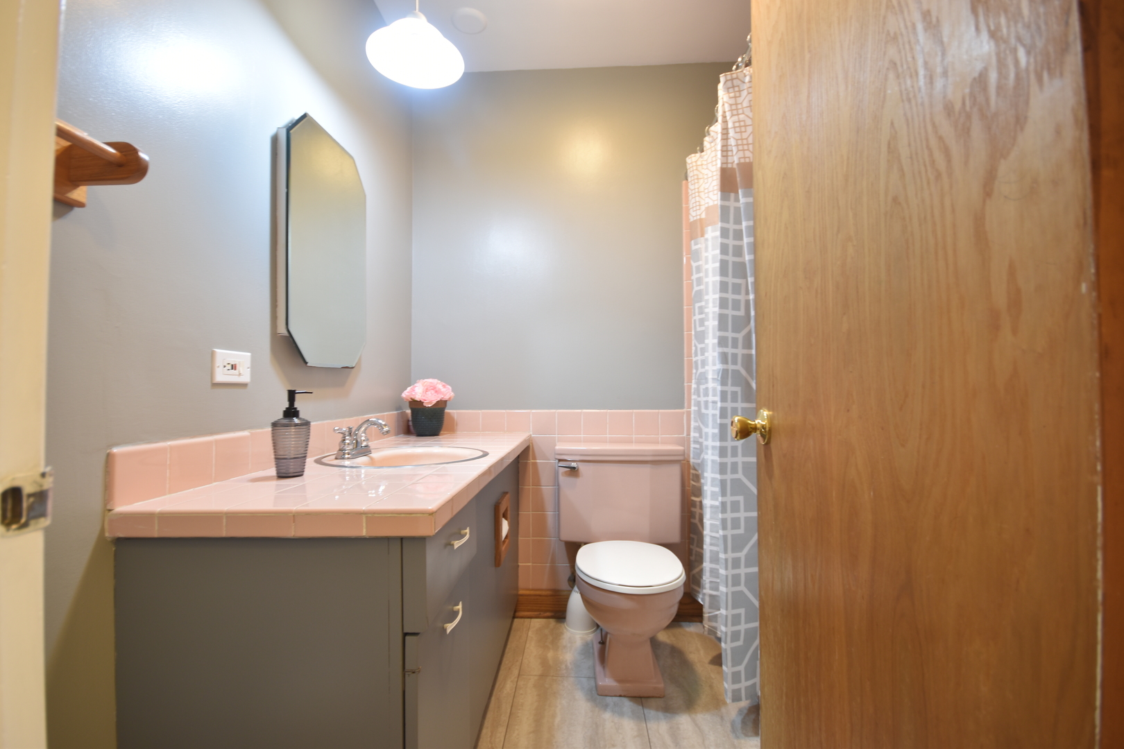 12N199 Hilltop Road Elgin, IL 60123 - Photo 12 of 25