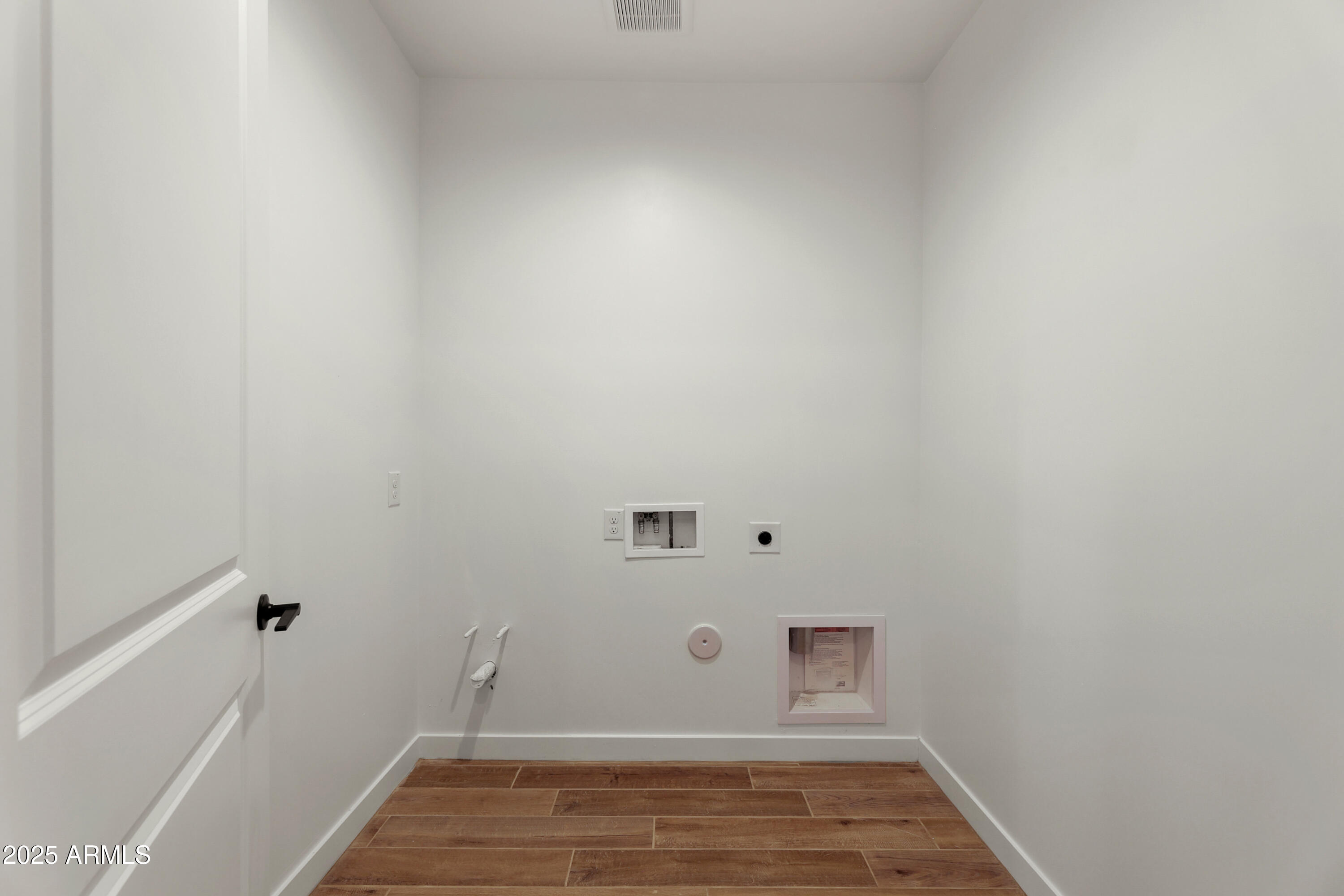 22750 East Roper Lane Florence, AZ 85132 - Photo 23 of 29 a view of an empty room