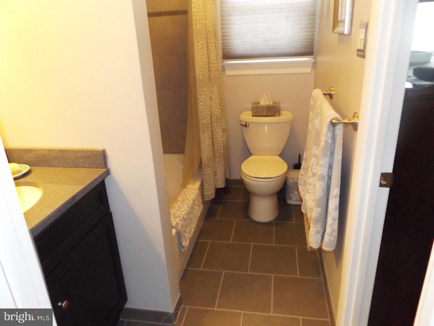 220 Parry Road Warminster, PA 18974 - Photo 9 of 24