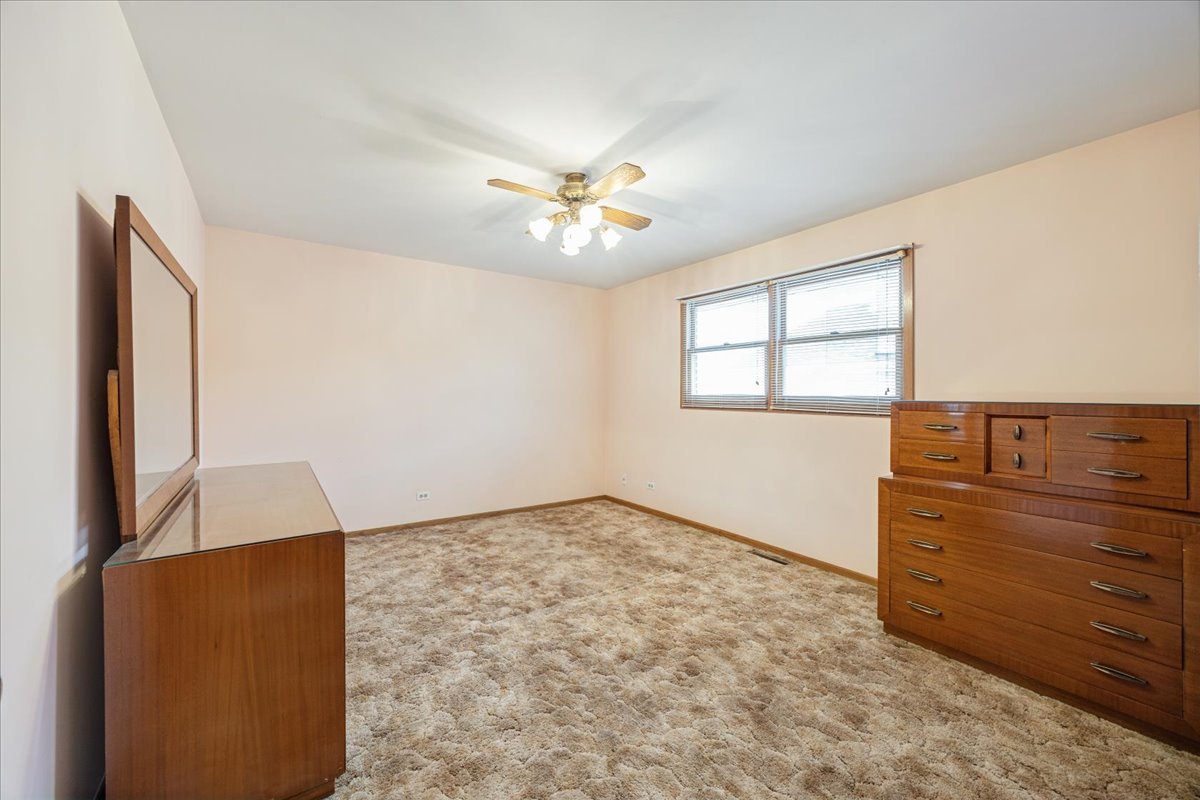 8307 South 77th Court Bridgeview, IL 60455 - Photo 7 of 17