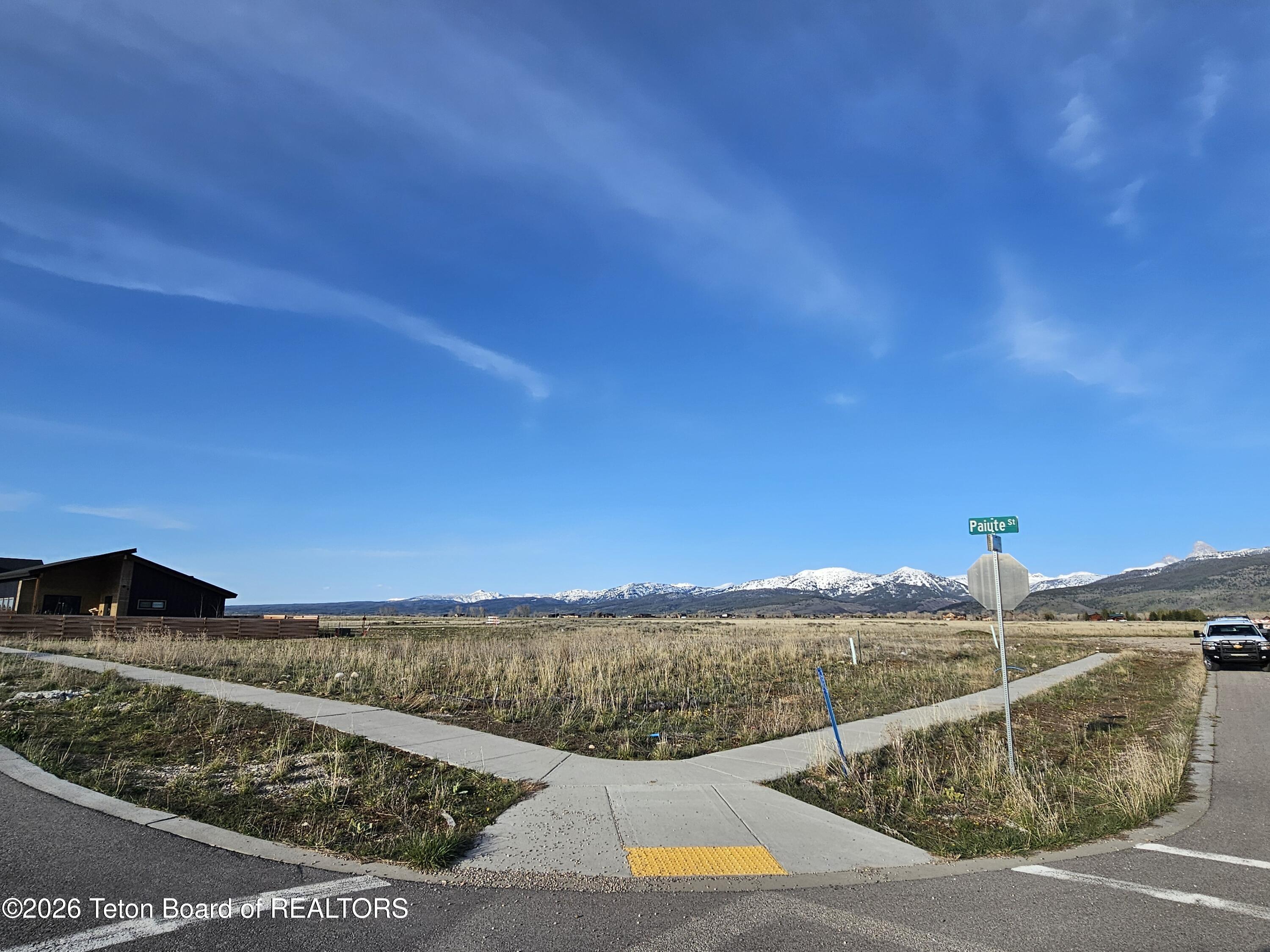 1086 Cahuilla Road Driggs, ID 83422 - Photo 4 of 14 20260418_183219