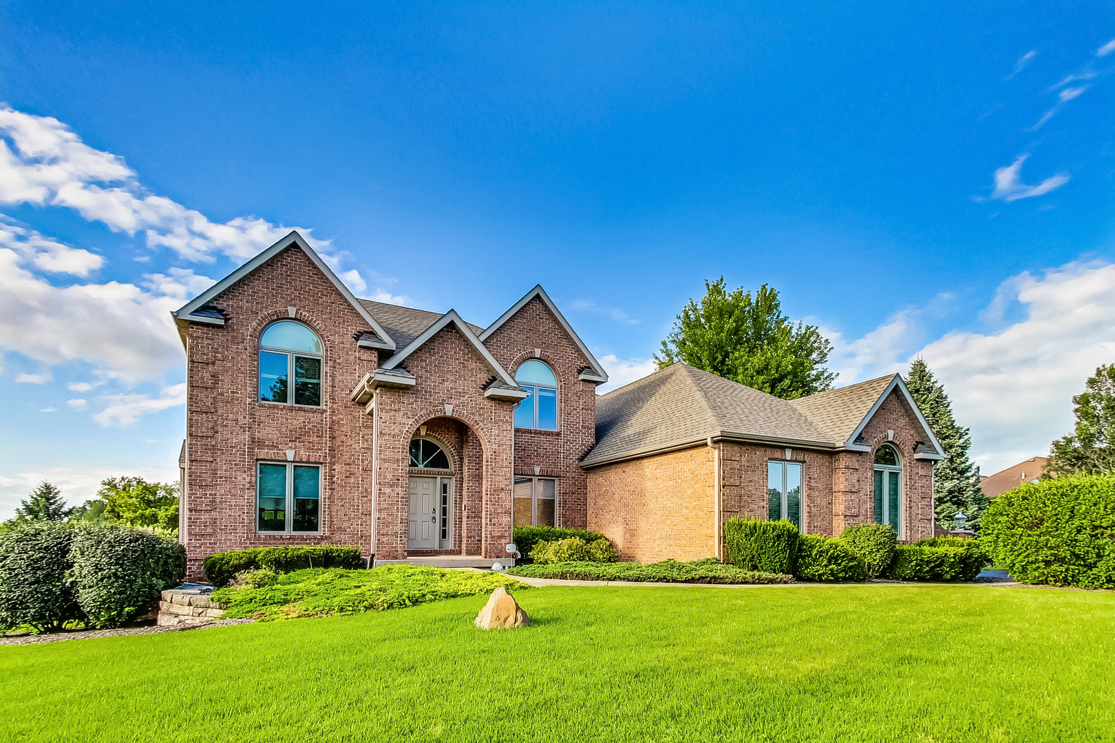3410 Forest Ridge Drive Spring Grove, IL 60071 - Photo 1 of 62 Gallery Image 1