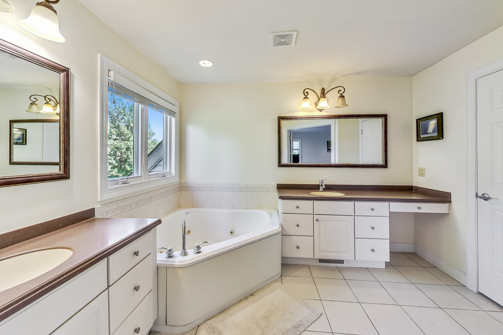 3410 Forest Ridge Drive Spring Grove, IL 60071 - Photo 29 of 62 Gallery Image 29