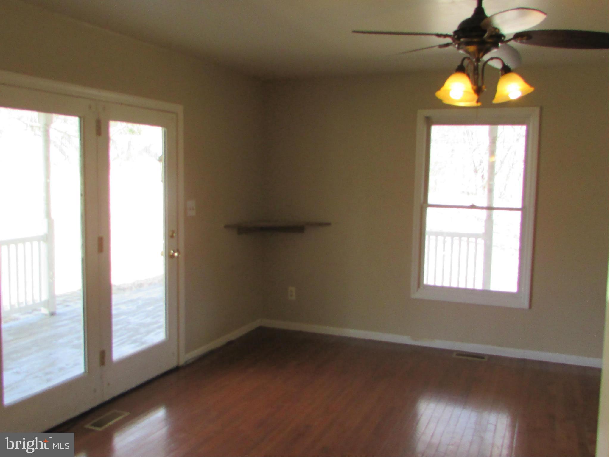4215 Old Hanover Road Westminster, MD 21158 - Photo 4 of 30 Family Room
