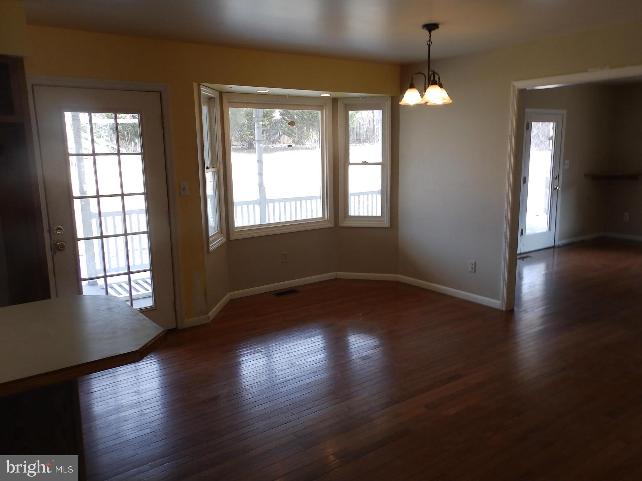4215 Old Hanover Road Westminster, MD 21158 - Photo 8 of 30 Breakfast room