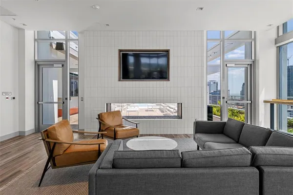 $8,300 | 777 3rd Avenue North, Unit 1502, St. Petersburg, FL 33701