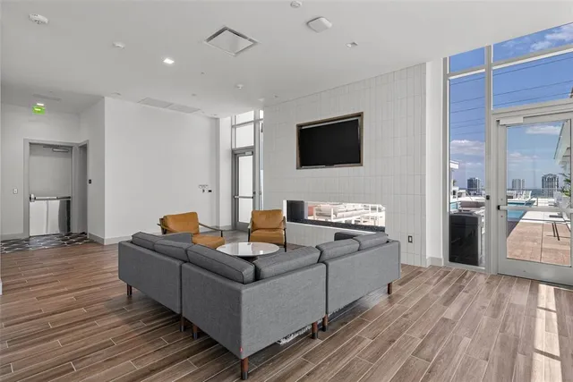 $8,800 | 777 3rd Avenue North, Unit 1502, St. Petersburg, FL 33701