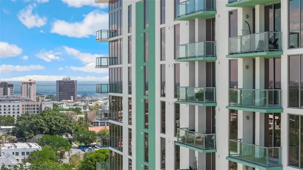 $8,300 | 777 3rd Avenue North, Unit 1502, St. Petersburg, FL 33701