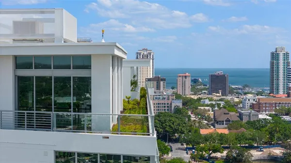 $8,300 | 777 3rd Avenue North, Unit 1502, St. Petersburg, FL 33701