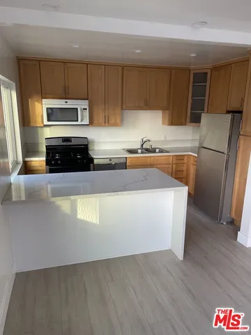 $2,550 | 1963 17th Street, Unit 5, Santa Monica, CA 90404