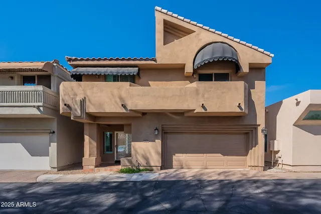 $2,700 | 7240 North Dreamy Draw Drive, Unit 123, Phoenix, AZ 85020