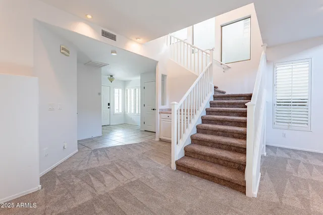 $2,700 | 7240 North Dreamy Draw Drive, Unit 123, Phoenix, AZ 85020