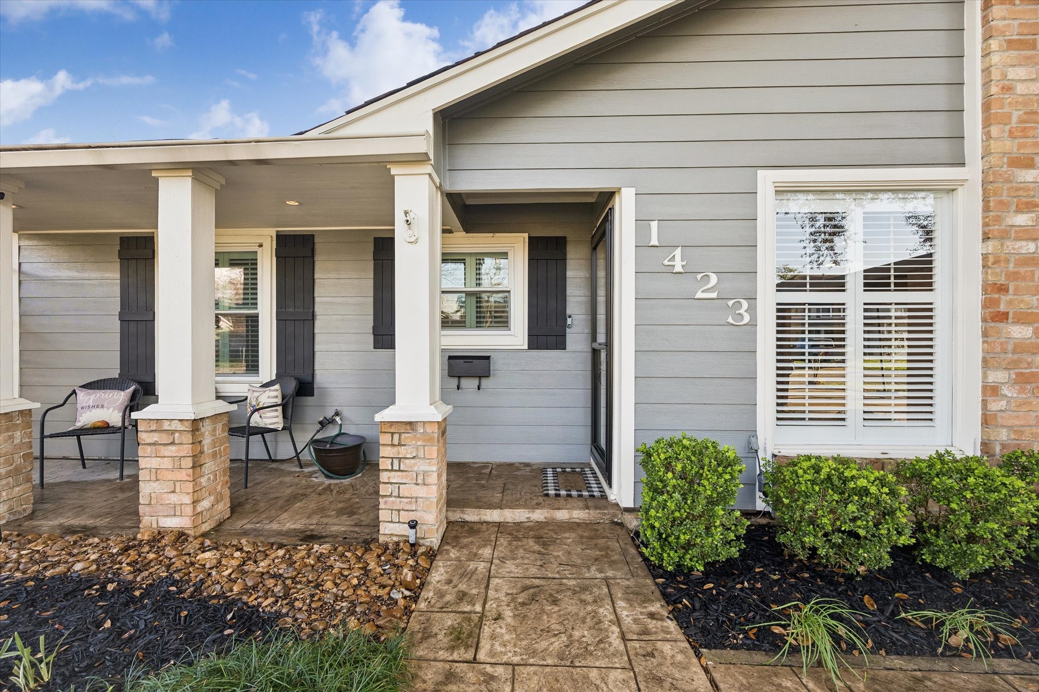 1423 Richelieu Lane Houston, TX 77018 - Photo 3 of 46