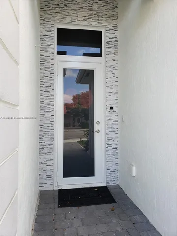 $999 | 701 Northwest 127th Place, Unit NULL, Miami, FL 33182