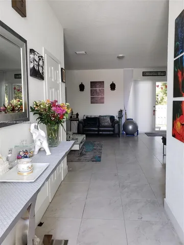 $999 | 701 Northwest 127th Place, Unit NULL, Miami, FL 33182