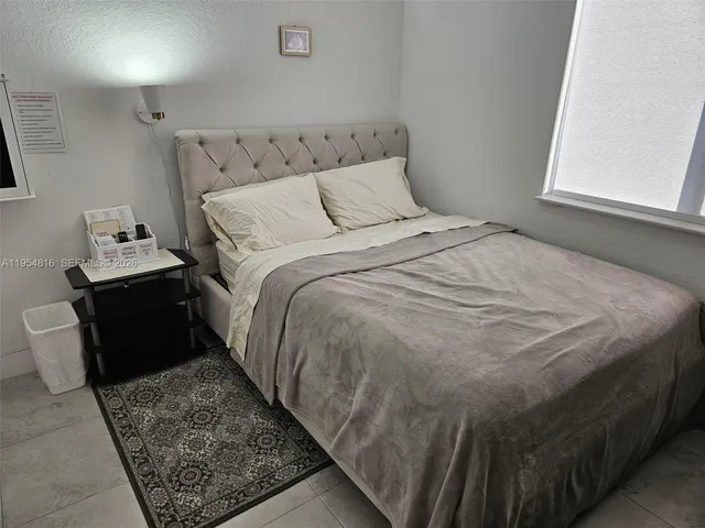 $999 | 701 Northwest 127th Place, Unit NULL, Miami, FL 33182