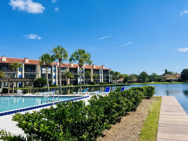 $1,600 | 3809 La Vista Circle, Unit 231, Jacksonville, FL 32217