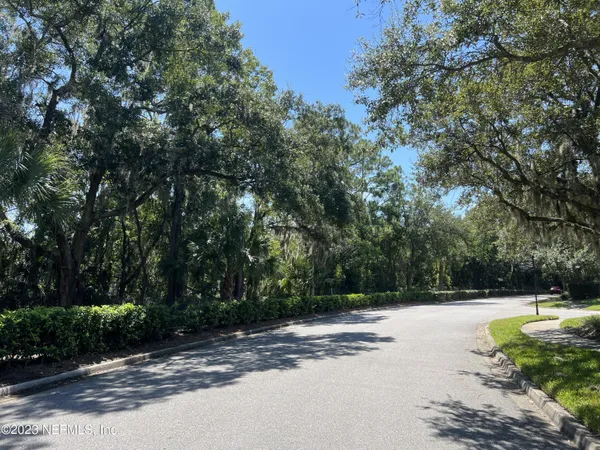 $1,600 | 3809 La Vista Circle, Unit 231, Jacksonville, FL 32217