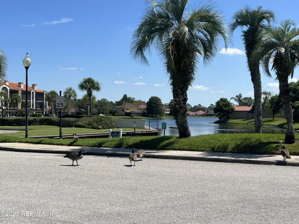 $1,600 | 3809 La Vista Circle, Unit 231, Jacksonville, FL 32217