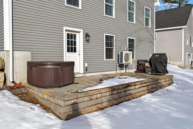 $495,000 | 3 Aquatic Way, Unit 7, Windham, ME 04062